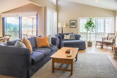 Juste Beachy - 2 Br + Den Oceanfront Complex # 169