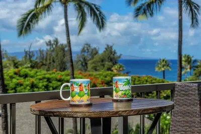 Image de Vues sur l'océan de Lanai! Remodelé, parfait pour les couples! Kihei Akahi C507