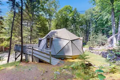 Image de Dôme géodésique w / deckfront riverfront, belles vues et quai partagé - chiens bienvenus!