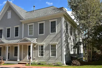 Image de Haut de gamme Village Maison de ville - à pied de la piste cyclable, boutiques, restaurants, navette gratuite