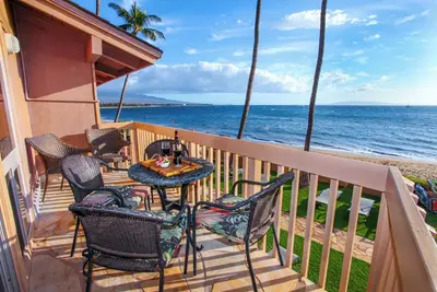 Image de Kihei Sands Beachfront Condo B9 sur la magnifique plage de sucre de Maui!