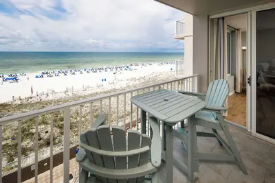 Image de \"Island Princess Unit 509\" À quelques pas de la plage, détendez-vous dans notre condo situé devant le golfe!