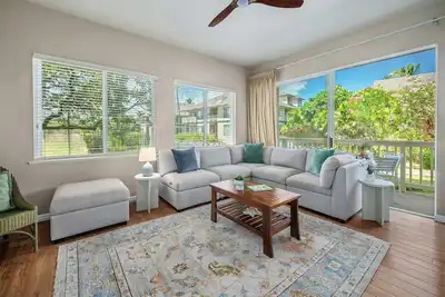 Image de Poipu confortable et spacieux à quelques pas de la piscine * Regency 510 *