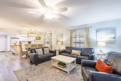 Image de Unité 139 - Toute la nouvelle cuisine, les planchers et de nombreux meubles juillet 2018