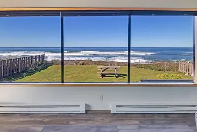 Image de Big Sea - Oceanfront dans le centre de Yachats
