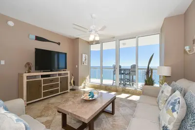 Image de Mise à jour, condo côtier w / balcon privé en bord de mer! 🏖️