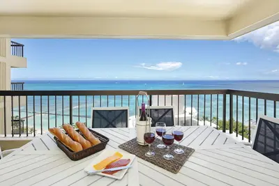 Image de Incroyable Vue Mer! A / C, WiFi, piscine, un parking, 6 couchages!
