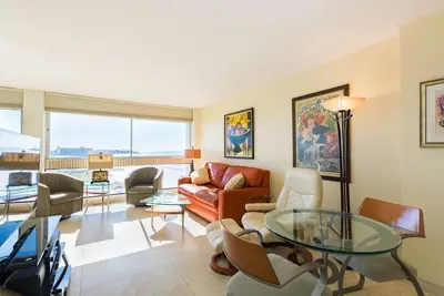 Image de Unité 108 - Condominium avec 1 chambre et 1 salle de bain avec vue partielle sur le golfe du Sud