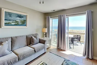 Image de Situé directement sur le sable - Cet emplacement Townhomes directement en bord de mer est imbattable!