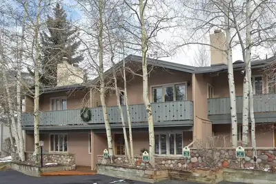 Image de Courte promenade à Golden Peak Lift & Vail Village - Boutiques, restaurants et navette gratuite