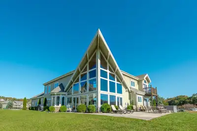 Image de La maison loin de la maison - la maison au bord du lac / Golf dans Waterfront Greens