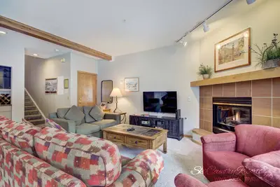 Image de 7ème nuit gratuite! Ideal Breck Location, Wi-Fi, accès à la piscine chauffée et au bain bouillonnant