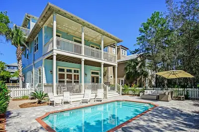 Image de 116 Seacrest Bch Blvd E par Royal Destinations ~ Piscine privée ~ Vélos inclus