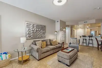 Image de Bella Vista Villa - Magnifique Condo au 1er étage avec piscine chauffée et centre de remise en forme