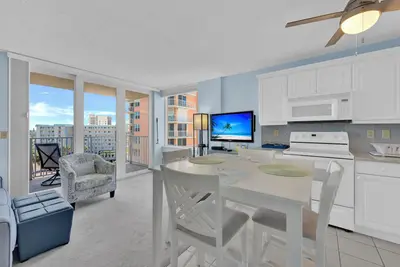 Image de Salutations de Sunny Florida! Votre condo de vacances sur la plage de l'île à un prix parfait!