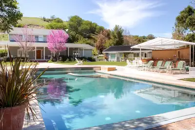 Image de Hidden Hills Olives et Oaks