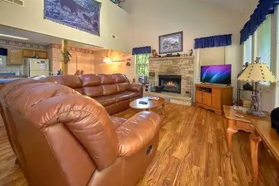 Image de Mountain Hideaway, 1 chambre, 2 personnes, cheminée à bois, WiFi, table de billard