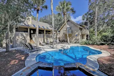 Image de Étapes vers le chemin de la plage, oasis de plein air, parfait pour les familles