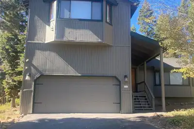 Image de Grande maison familiale Kingswood, près de la plage de sable et de la randonnée