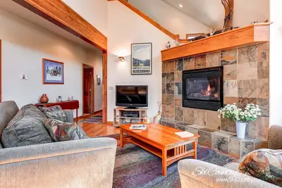 7ème nuit gratuite! Accès skis aux pieds près du sommet de la route Sawmill, bain à remous privé, Wi-Fi
