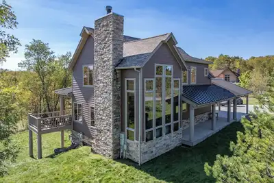 Image de Wispy Rebellion - Accès au lac avec foyer et bain à remous