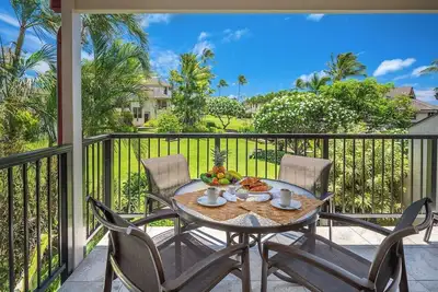 Image de Poipu Vacation Rental Beautiful Get-a-way \"A / C Bedroom\" Nouveau 2019 Remodel Salle De Bain * Kahala 422 *
