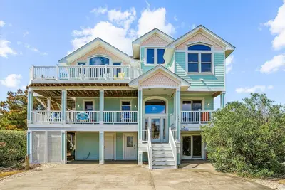 Image de Gratuit Midi Check in! Piscine privée, salle de jeux, bain à remous! Décor exquis!