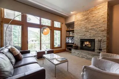 Image de Highlands Townhome Ski-In / Ski-Out au large de la plate-forme Retour
