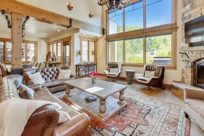Image de Mountain Elegance ~ Localisation & Luxe - Village de Ski-in / Ski-out - 5 Suites