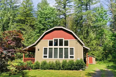 Image de Charmant Mt. Baker Chalet ~ Animaux acceptés, Wifi, Cuisine gastronomique, Cheminée à gaz