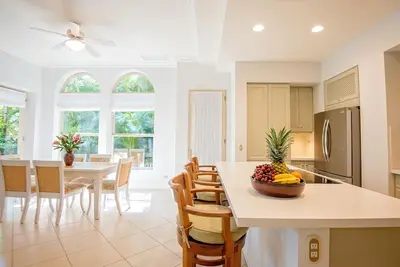 Condo de luxe au rez-de-chaussée près du Beach Club at Los Sueños!