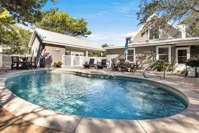 Image de Clareon By The Coast - Seacrest maison avec une piscine privée et 3 vélos!