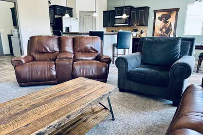 Image de Maison privée de trois chambres avec patio-600