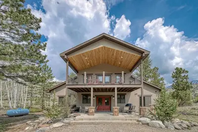 Image de Monarch Retreat - Incroyable nouvelle maison de vacances, parfaite pour votre grand groupe!