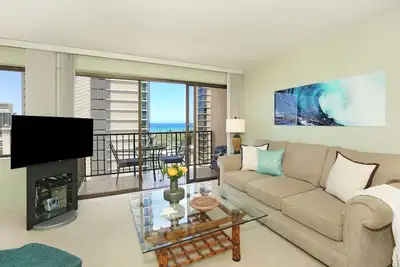 Image de Studio avec vue partielle sur l'océan, lavabo Toto, parking et Wi-Fi Gratuit! 4 couchages!