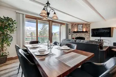 Image de 7ème nuit gratuite! L'emplacement le plus populaire de Breck! Vues, Wi-Fi et garage
