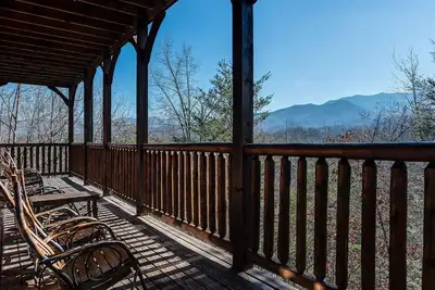 Image de Mountain View Lodge, 8 chambres, bain à remous, table de billard, salle de théâtre, pour 26 personnes
