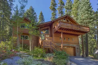 Image de Tahoe Treehouse: 5 Br / 3. 5 Ba cinq chambres Ă Homewood, pour 12 personnes