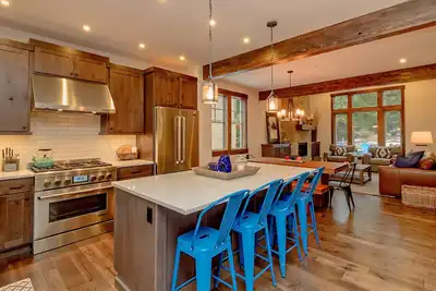 Image de Nouveau chalet de Suncadia! * Spéciaux toute l'année * Marche pour les activités de villégiature! !