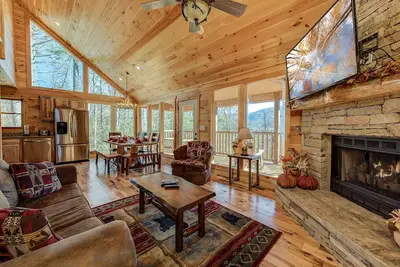 Image de Rocky Top Lookout, 4 Br, Théâtre, Arcade, Bumper Pool, bain �� remous, 12 personnes
