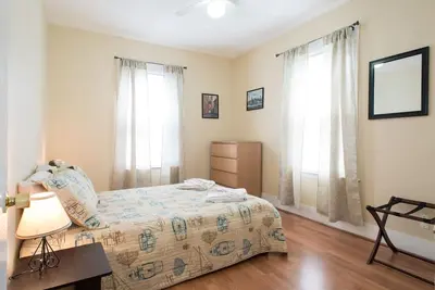 Image de Salem Spacious Second Floor 3-4br!