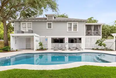 Image de Cottage de plage historique Pet-Friendly, quartier calme Parfait pour faire du vélo, près de Back River Beach