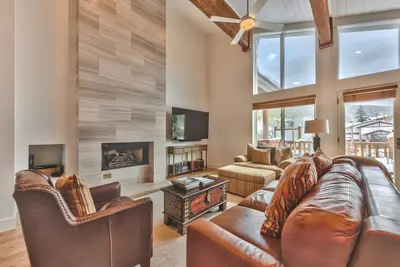 Image de Deer Valley Condo peut accueillir jusqu'à 16!