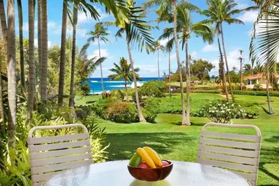 Image de Poipu Luxury Ocean Front Poipu Beach \"A / C Living Room\" * Manualoha 102 *