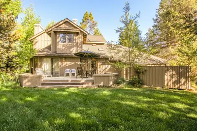 Image de Endroit paisible du nord, près du parcours de golf Woodlands, bain à remous - Acer02