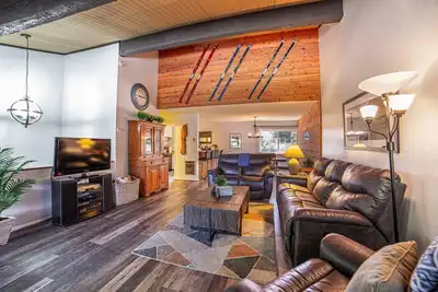 Spacieux Sierra Manor Abode # 388