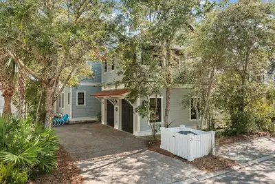 Image de Amazing 30a Home in Watersound Avec vue sur le Golfe et Terrasse sur le Toit! 5 min �� Pied de la Plage!