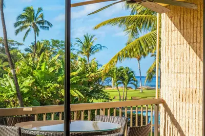 Image de Piscine et vue sur l'océan depuis le salon, se détendre dans la climatisation ou sur la véranda