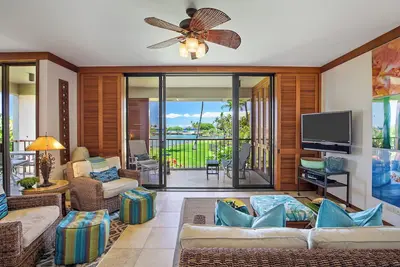 Image de Grand condo 2 chambres avec vue sur l'océan!