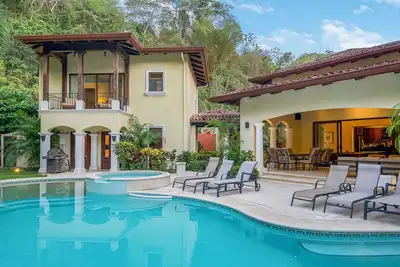 Maison de luxe tropicale à Los Sueños, meilleure pêche sportive et idéal pour les golfeurs!